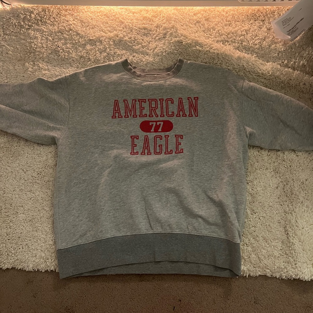 Small Women’s American Eagle Outfitters Gray Crewneck Sweater